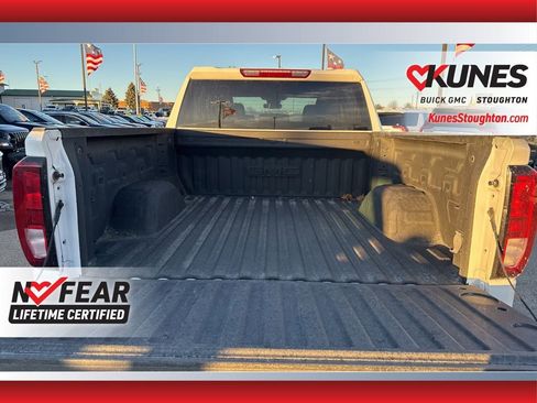 Used 2024 GMC Sierra 1500 SLE image 11