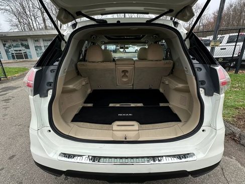 Used 2015 Nissan Rogue SV w/ SV Moonroof Package image 10