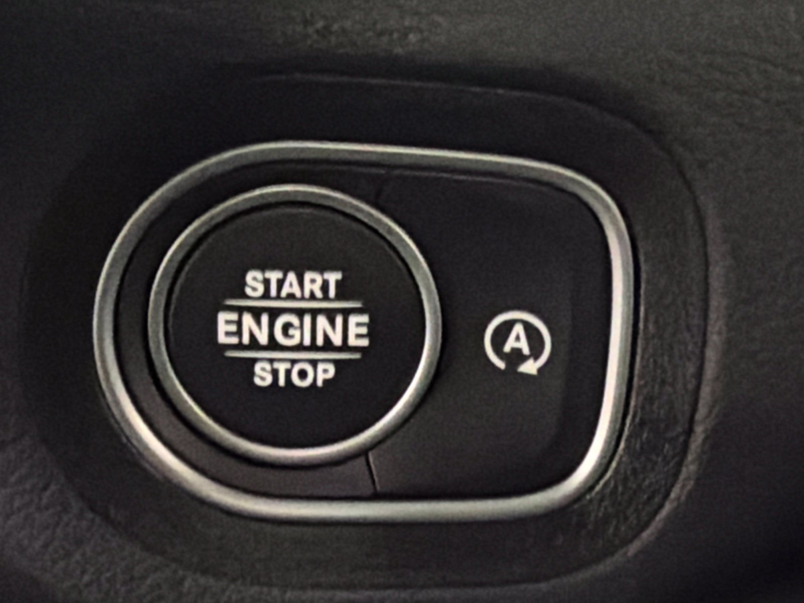 Used 2025 Mercedes-Benz GLE 450 4MATIC image 32