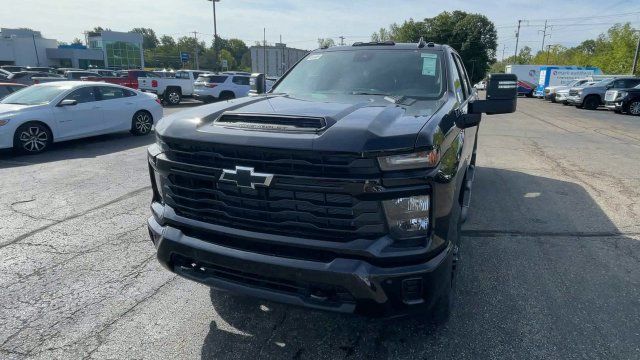 New 2026 Chevrolet Silverado 2500 Custom w/ Custom Value Package AWD/4WD image 5