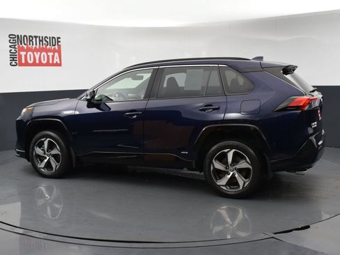 Used 2022 Toyota RAV4 SE w/ Weather & Moonroof Package AWD/4WD image 2