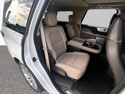 Used 2024 Lincoln Navigator Reserve AWD/4WD image 26
