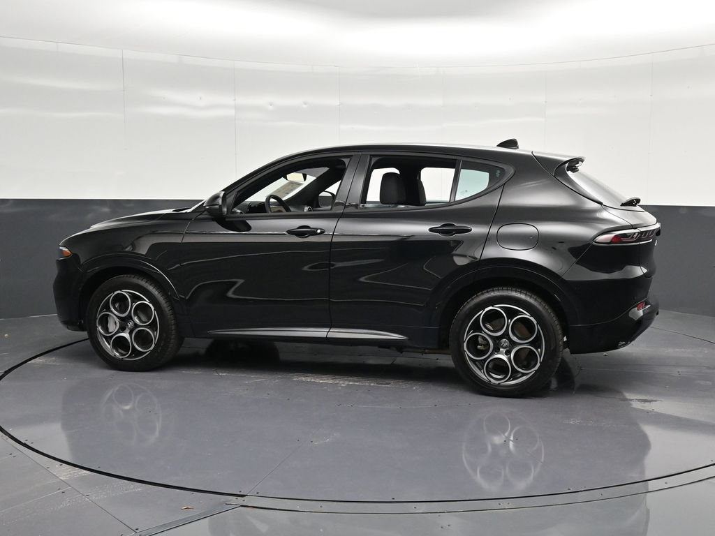 Used 2025 Alfa Romeo Tonale AWD/4WD image 9