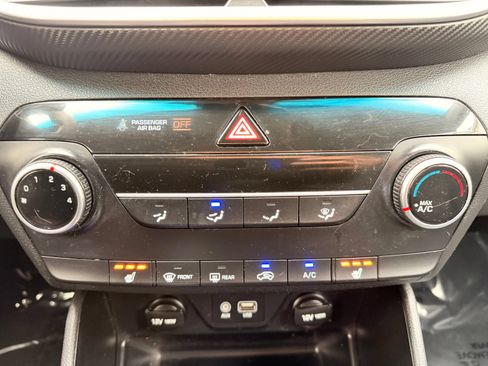 Used 2019 Hyundai Tucson Value AWD/4WD image 29
