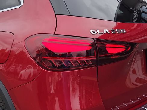 Certified 2026 Mercedes-Benz GLA 250 4MATIC image 11