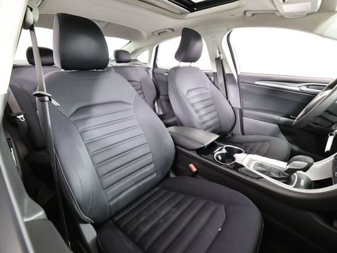 Used 2015 Ford Fusion SE FWD image 24