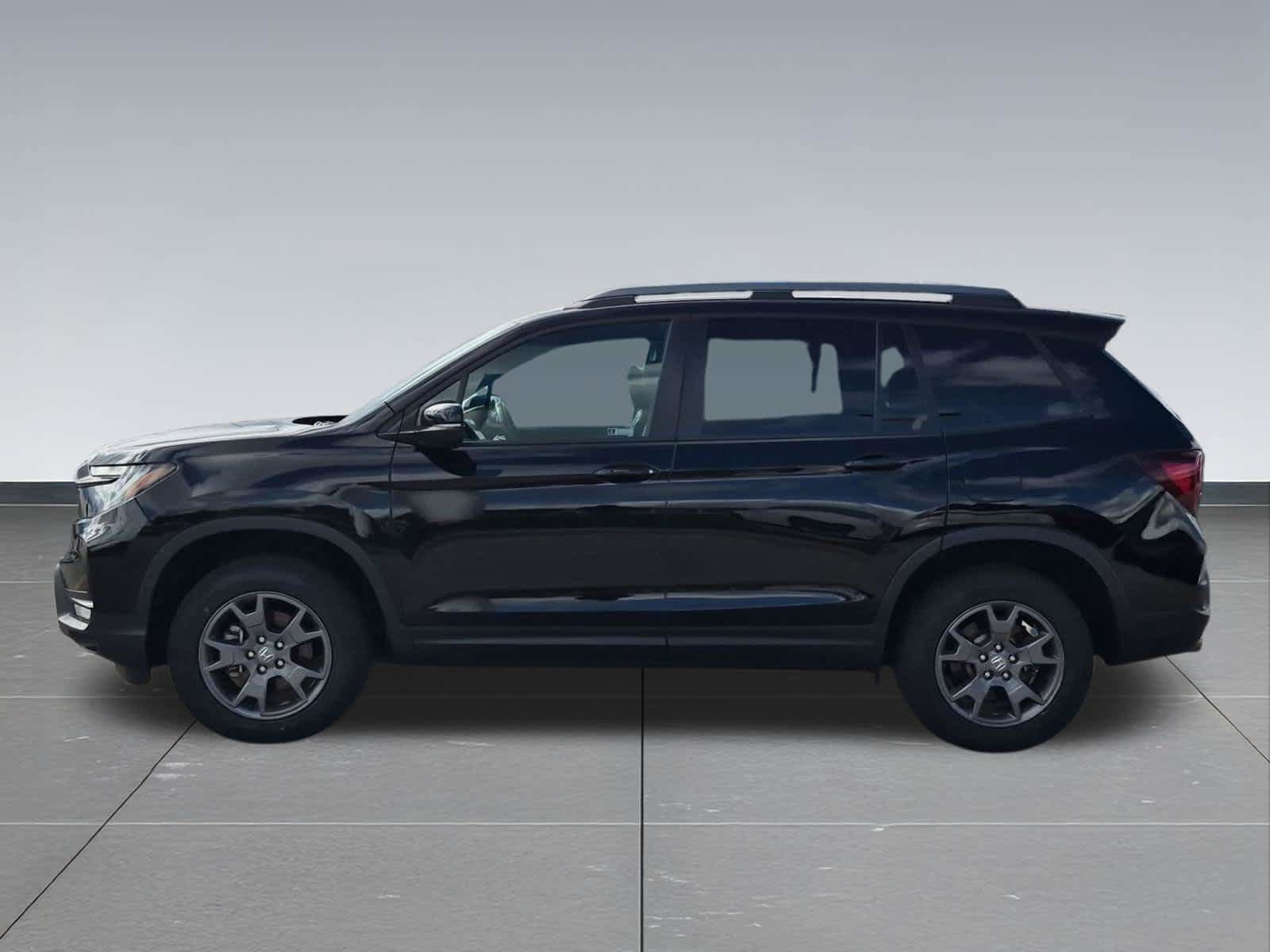 Certified 2024 Honda Passport TrailSport image 3