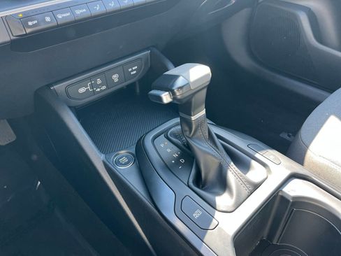 Used 2025 Kia K4 LXS image 41