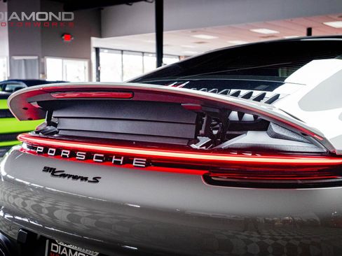 Used 2024 Porsche 911 Carrera S image 5