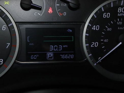 Used 2015 Nissan Sentra SV w/ Navigation Package image 24