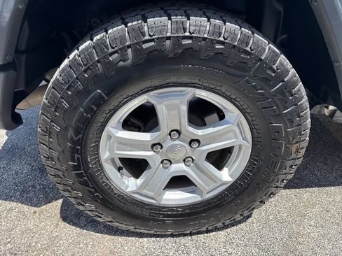 Used 2020 Jeep Wrangler Sport AWD/4WD image 11