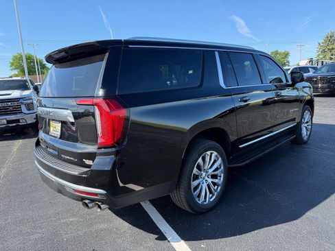Used 2022 GMC Yukon XL Denali AWD/4WD image 5