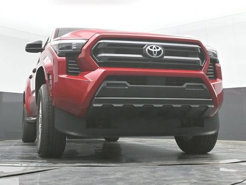Used 2025 Toyota Tacoma SR image 28