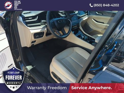 Used 2022 Jeep Grand Cherokee Limited 4xe w/ Luxury Tech Group II AWD/4WD image 10