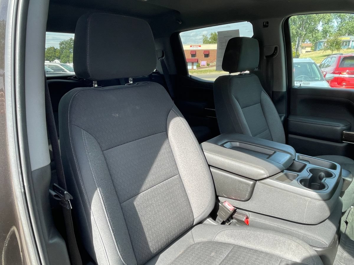 Used 2021 GMC Sierra 1500 Elevation w/ LPO, Elevation Black Package AWD/4WD image 11