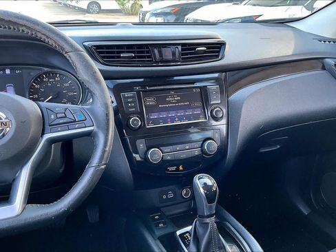 Used 2022 Nissan Rogue Sport SL AWD/4WD image 6