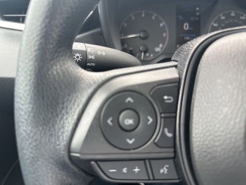 Used 2024 Toyota Corolla LE FWD image 17