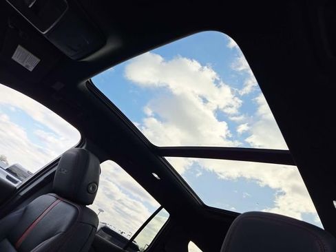 New 2026 Chevrolet Traverse RS image 6