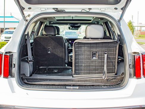 Used 2022 Kia Sorento SX image 18