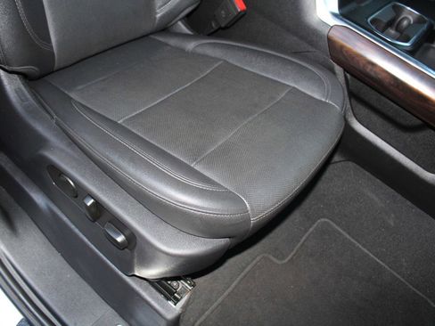 Used 2024 GMC Sierra 2500 SLT w/ SLT Convenience Package image 22