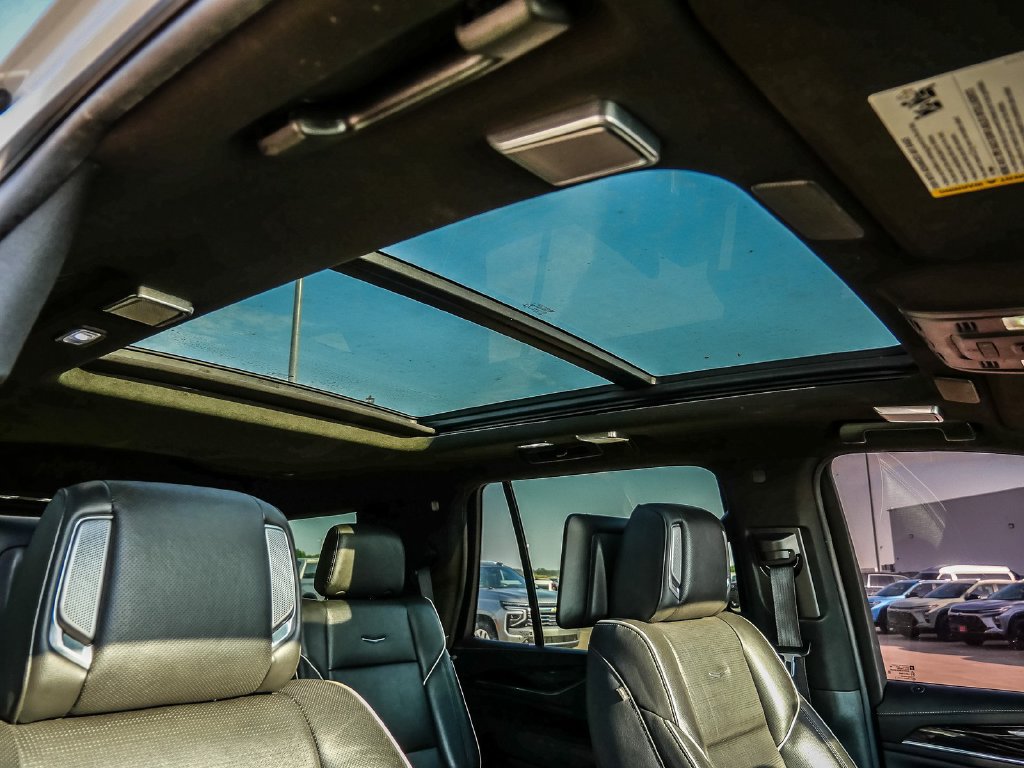 Used 2021 Cadillac Escalade Sport w/ Driver Assist Tech Package AWD/4WD image 17