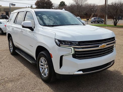 Used 2024 Chevrolet Tahoe LT w/ Luxury Package image 4