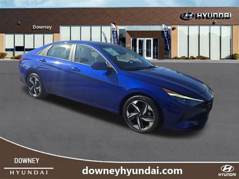 Used 2023 Hyundai Elantra SEL w/ Convenience Package FWD image 7