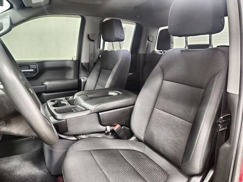 Used 2020 Chevrolet Silverado 1500 Custom w/ Custom Value Package image 14