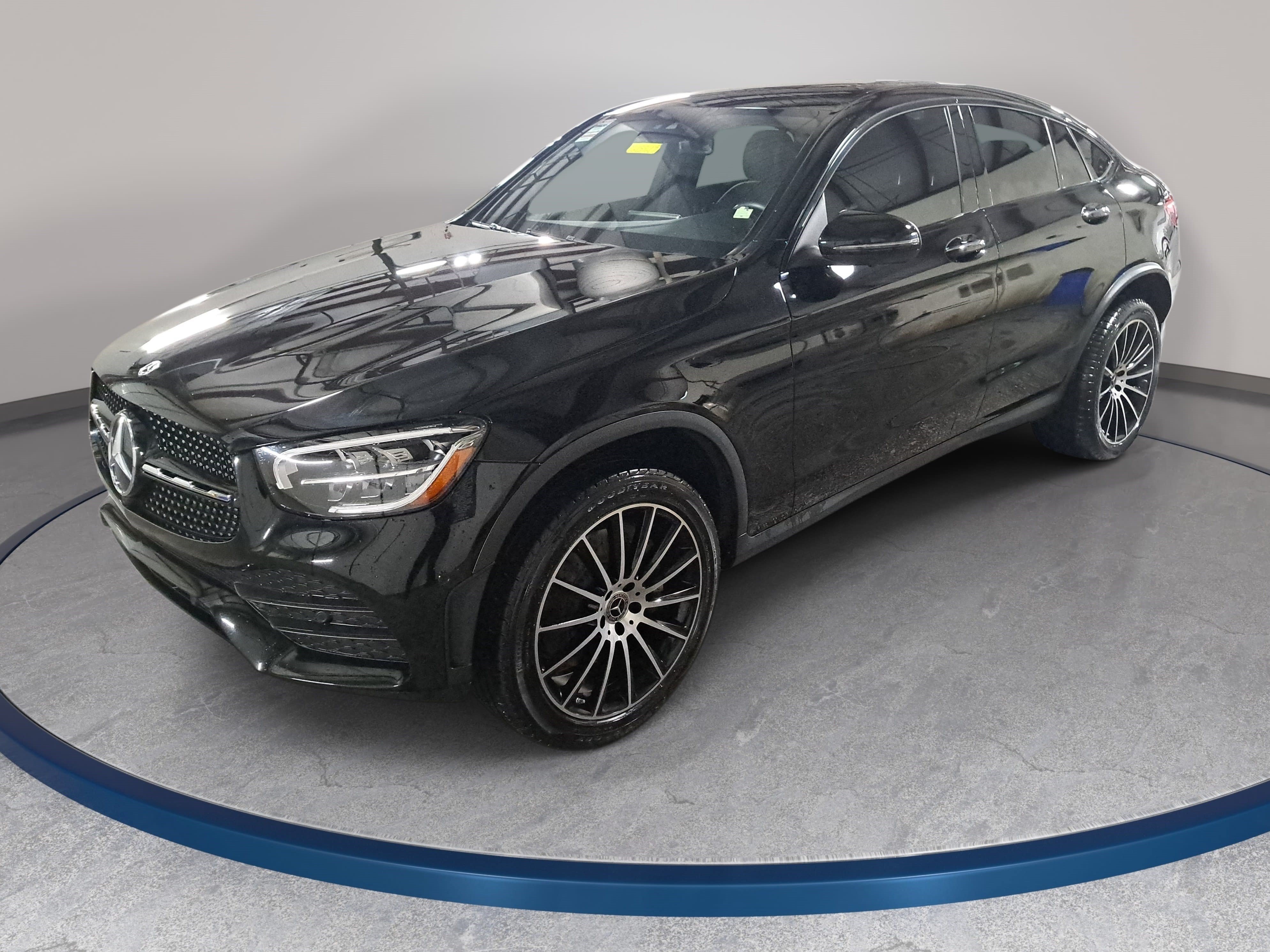 Used 2023 Mercedes-Benz GLC 300 4MATIC Coupe image 1
