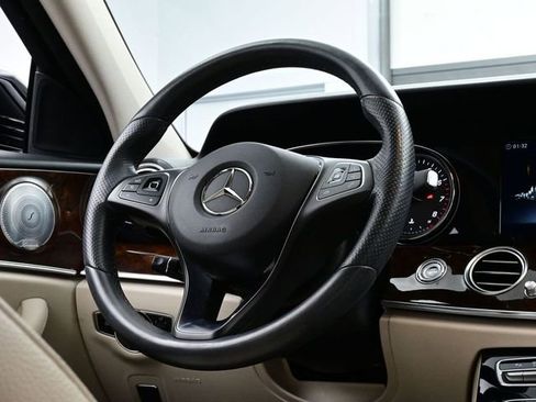 Used 2018 Mercedes-Benz E 300 image 20