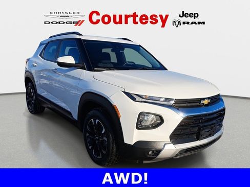 Used 2022 Chevrolet TrailBlazer LT image 1