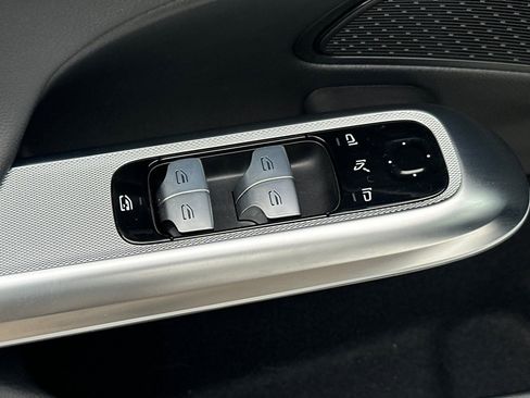 Certified 2024 Mercedes-Benz E 350 4MATIC Sedan image 27