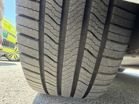 Used 2018 Tesla Model S 75D image 54