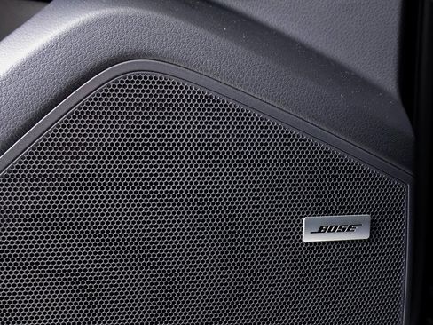 Used 2025 Porsche Cayenne image 20