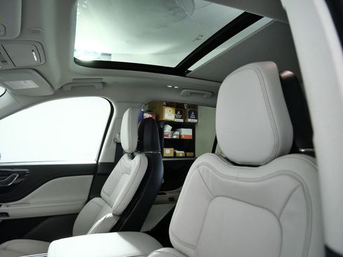 New 2026 Lincoln Aviator Reserve AWD/4WD image 19