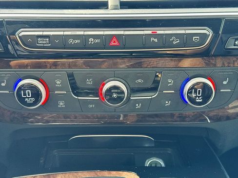 Used 2018 Audi Q7 3.0T Premium Plus w/ Premium Plus Package image 17