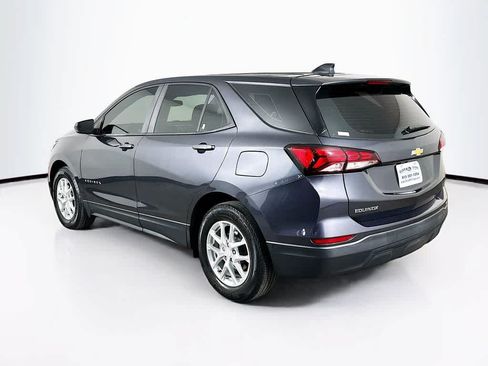 Used 2022 Chevrolet Equinox LS FWD image 4
