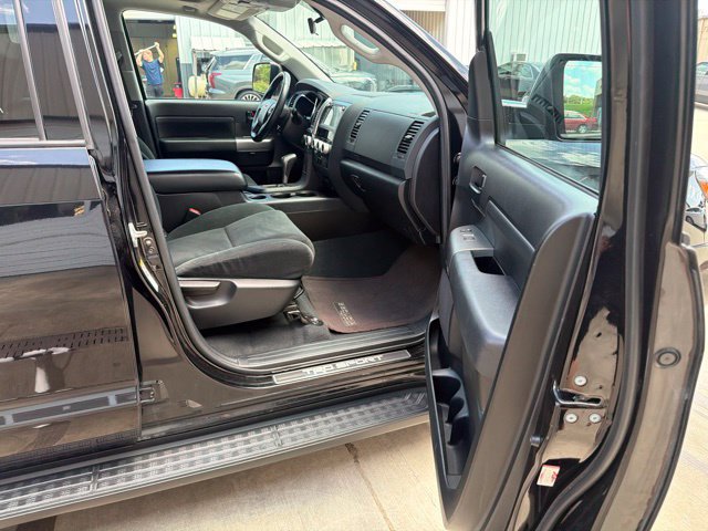 Used 2022 Toyota Sequoia TRD Sport AWD/4WD image 23