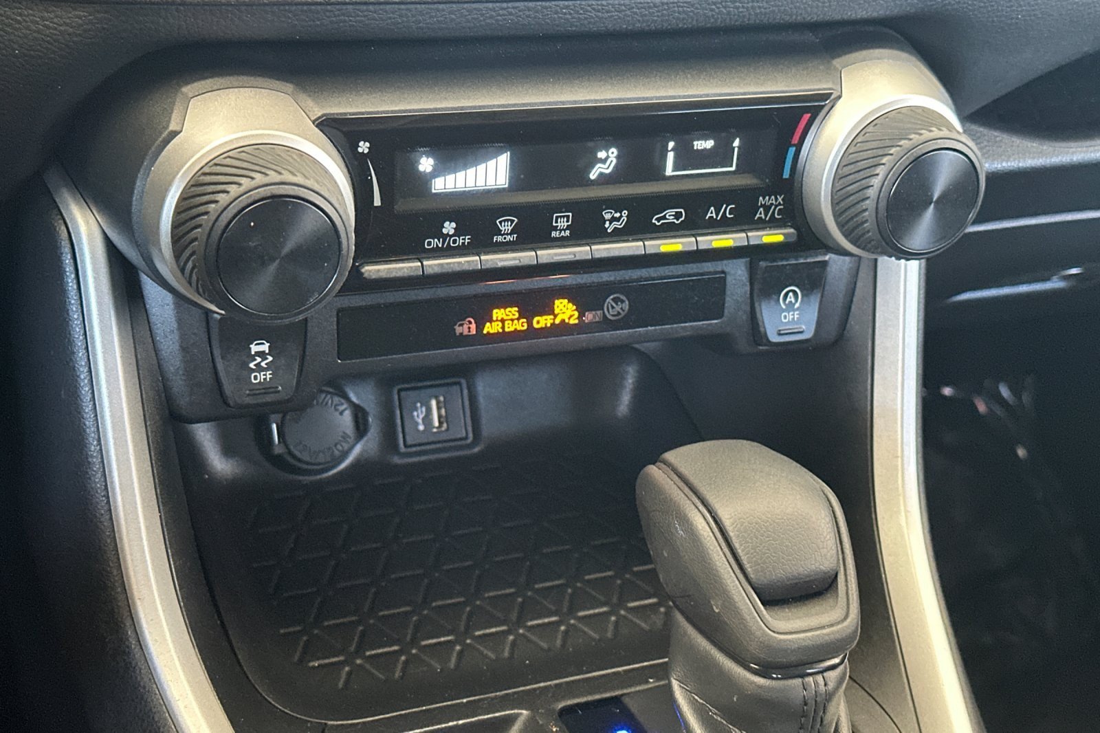 Certified 2025 Toyota RAV4 LE AWD/4WD image 19