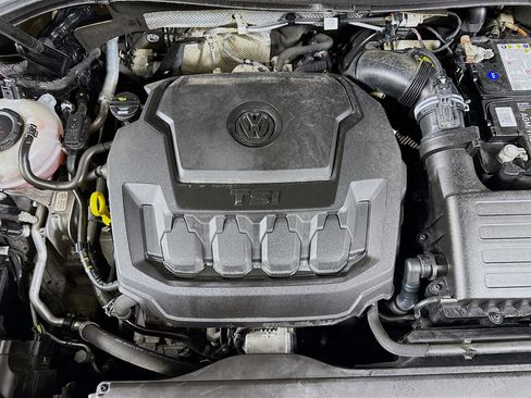 Used 2020 Volkswagen Tiguan SE FWD image 39