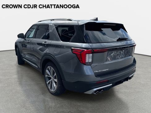 Used 2025 Ford Explorer Platinum w/ Ultimate Package image 4