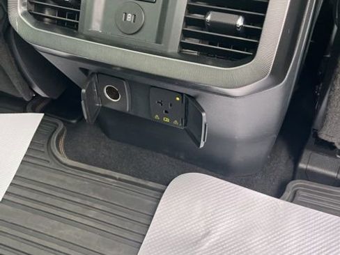 Used 2024 Ford F250 Platinum AWD/4WD image 31