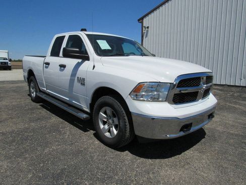 Used 2020 RAM 1500 Tradesman w/ Chrome Appearance Group AWD/4WD image 9