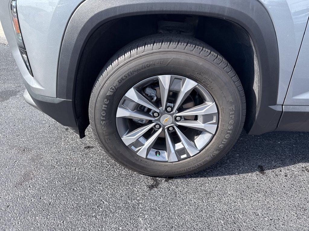 Used 2025 Chevrolet Equinox LT w/ Safety and Technology Package FWD image 30