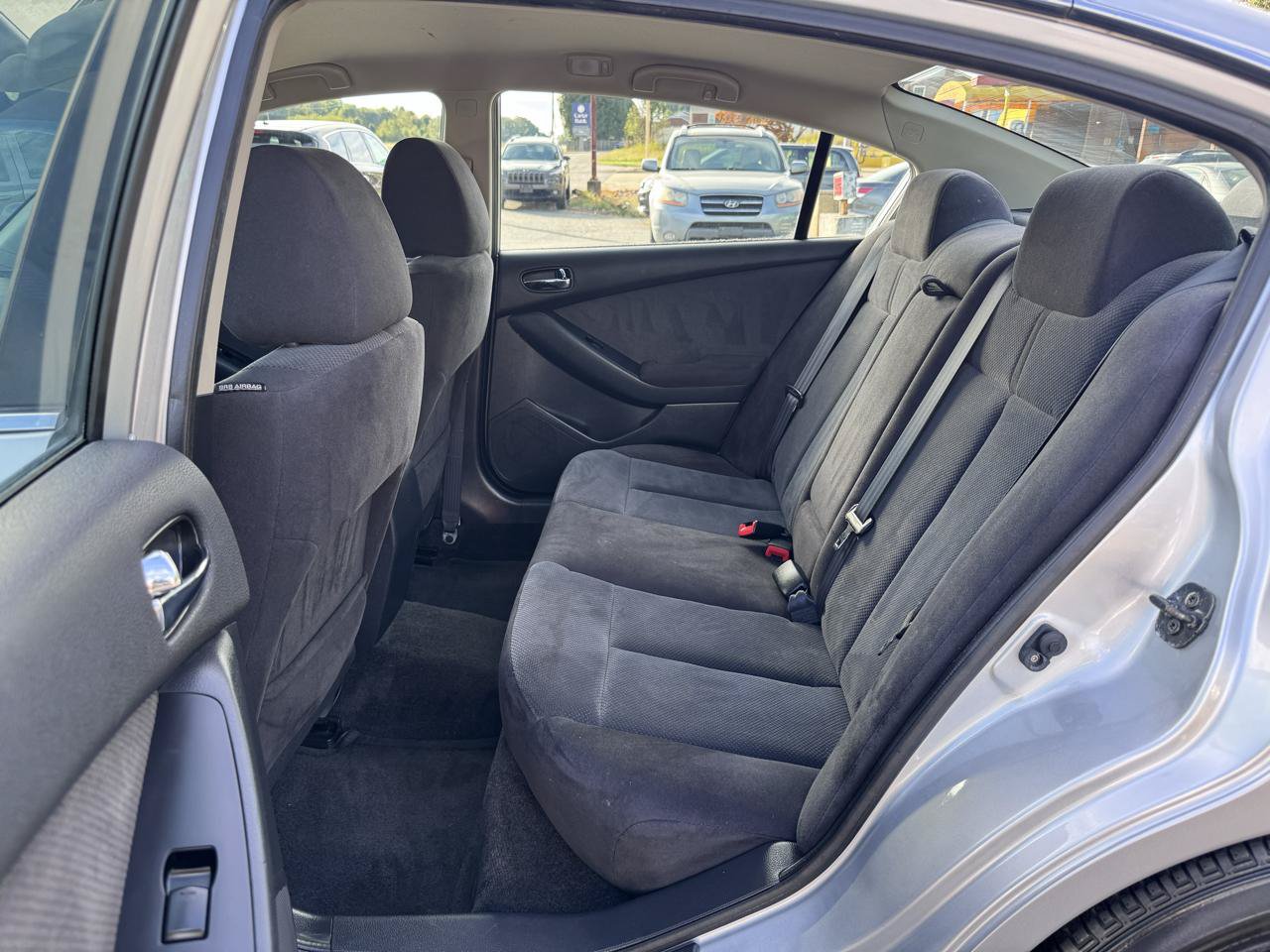 Used 2007 Nissan Altima 2.5 S w/ Emergency Aid Pkg FWD image 12
