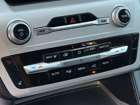 Used 2023 Ford Explorer XLT w/ Equipment Group 202A image 26