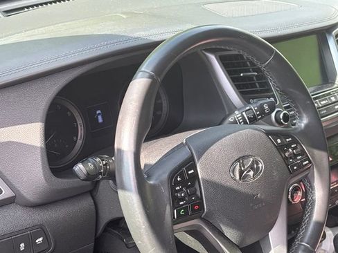 Used 2016 Hyundai Tucson Limited FWD image 15