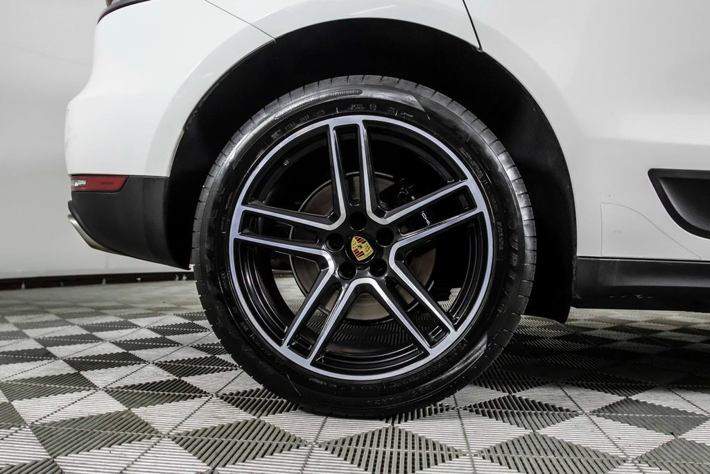 Used 2020 Porsche Macan AWD/4WD image 49
