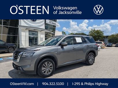 Used 2025 Nissan Pathfinder SV