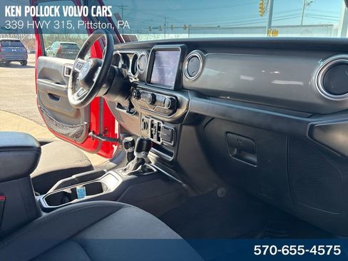 Used 2022 Jeep Wrangler Unlimited Sahara w/ Cold Weather Group AWD/4WD image 32